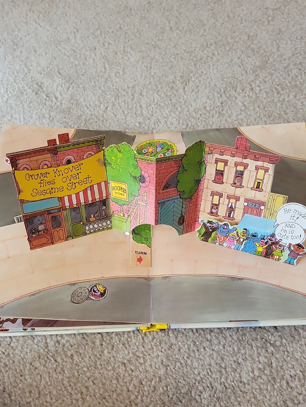 FREE W ANY PURCHASE! Sesame Street Colorful Kids Book - Picture 12 of 16